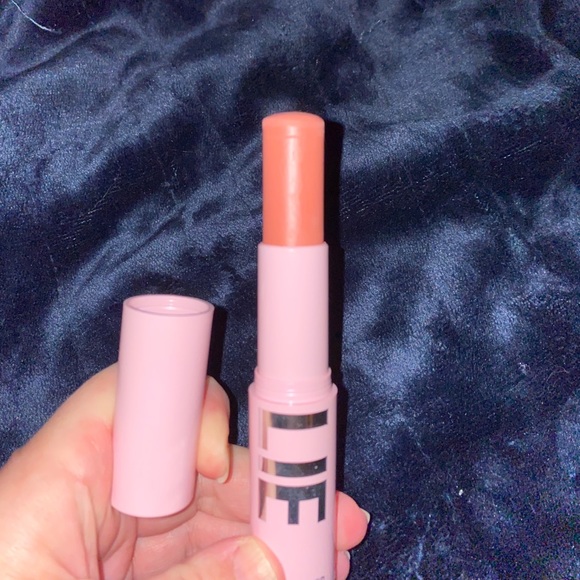 Kylie blush stick used once. Ok my cheeks!